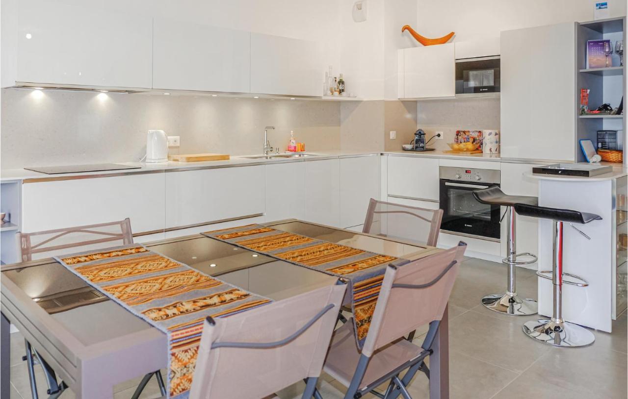 Cozy In With Kitchenette Ajaccio (Corsica)