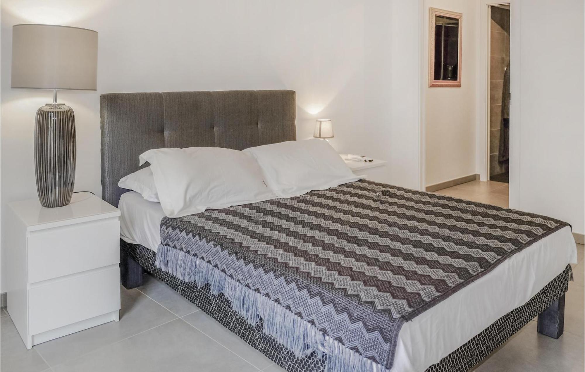 Cozy In With Kitchenette